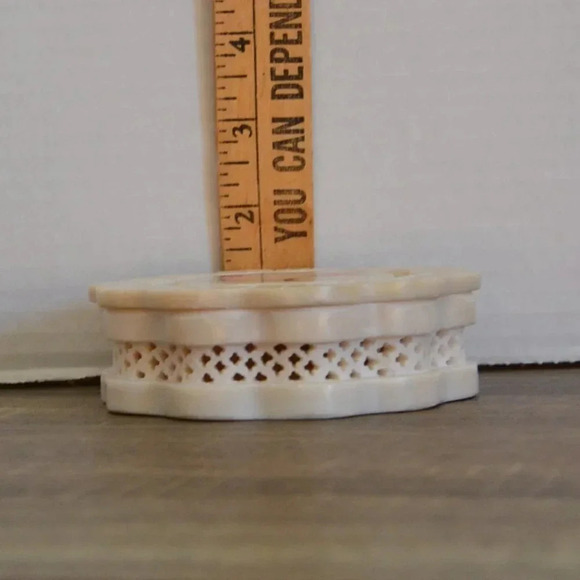 Carved Stone Trinket Box with  Lid - Picture 4 of 5